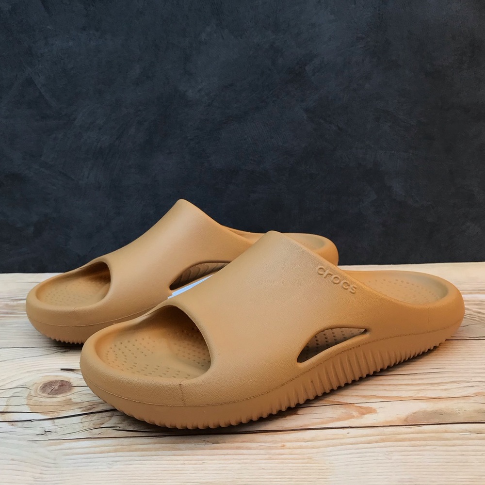 Crocs Mellow Slide - Picture 9 of 16